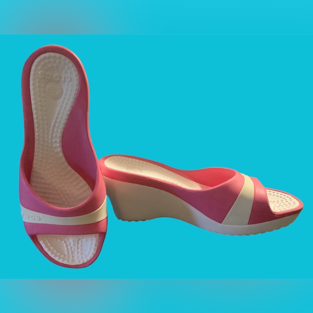 CROCS Pink and White Wedge Slide Sandals. Rare Find! New In Box! Women’s Size 6.
